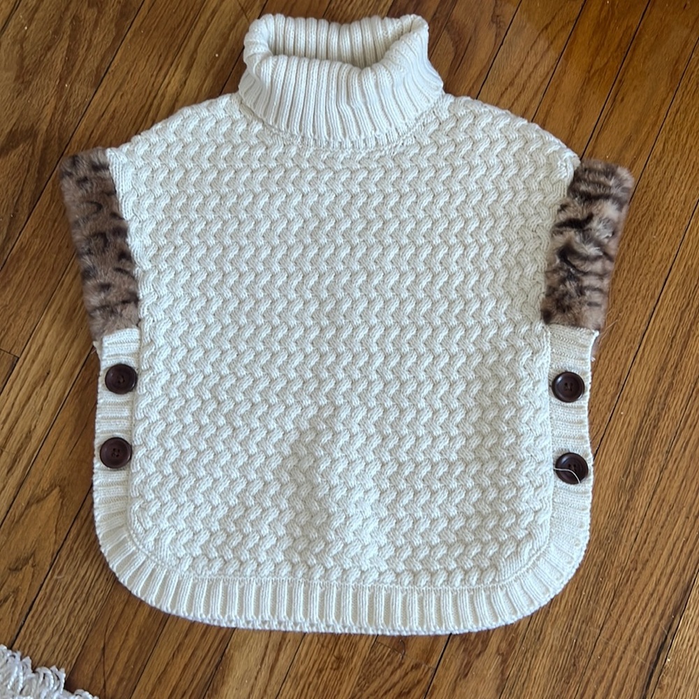Cream sweater with Leopard